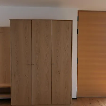 Noelani Natuerliches Waldidyll *